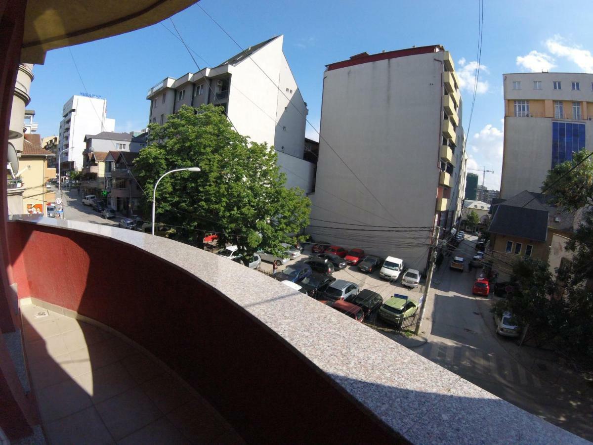 Center Apartment פרישטינה מראה חיצוני תמונה